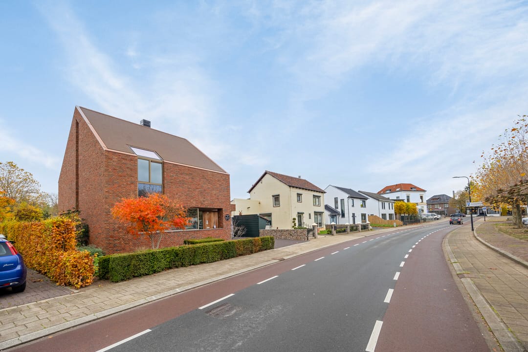 Foto 7 van van Ambestraat 10