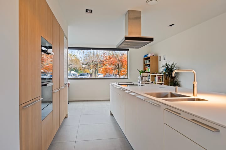 Foto 19 van van Ambestraat 10