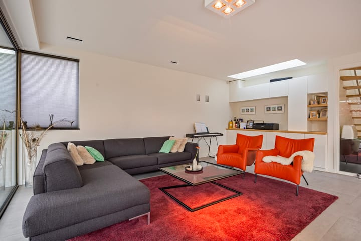 Foto 14 van van Ambestraat 10