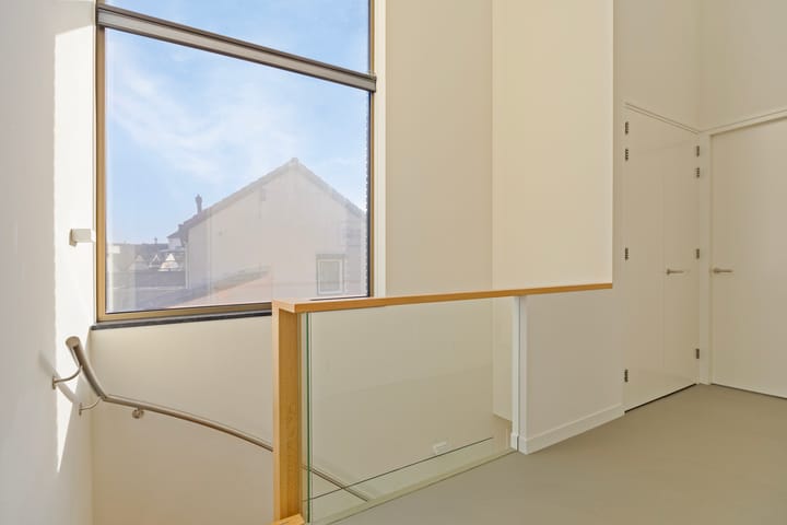 Foto 29 van van Ambestraat 10