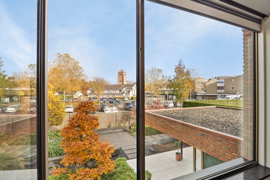 Foto 37 van van Ambestraat 10