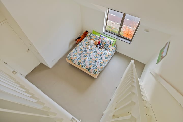 Foto 43 van van Ambestraat 10