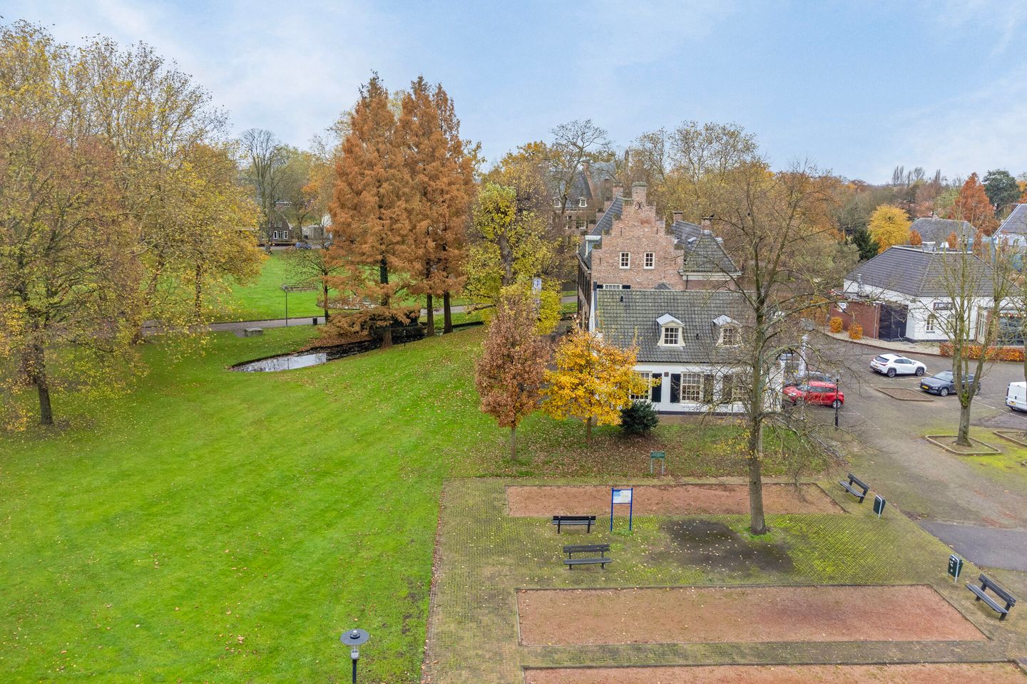 Foto 49 van van Ambestraat 10