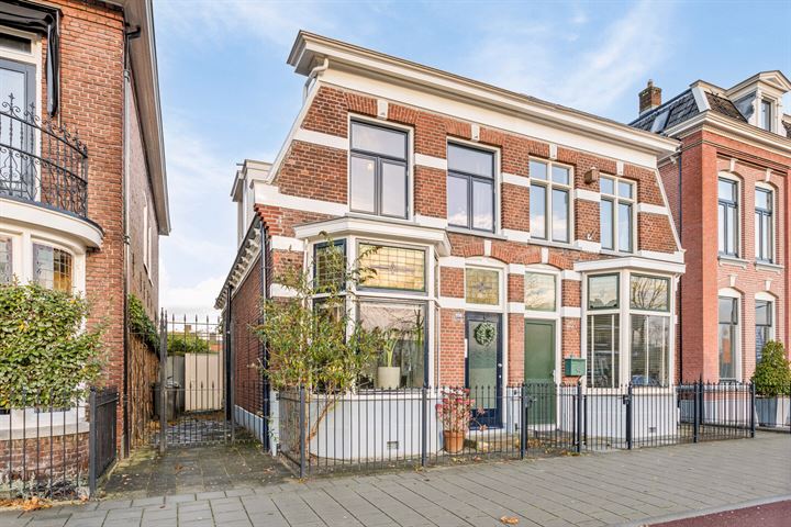 Bekijk foto 1 van Haaksbergerstraat 256