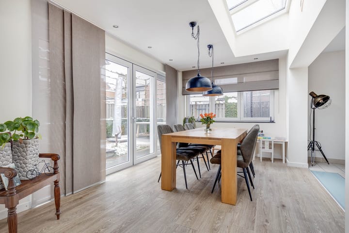 Foto 8 van Maarten Trompstraat 8