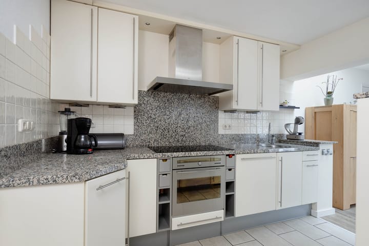 Foto 11 van Maarten Trompstraat 8