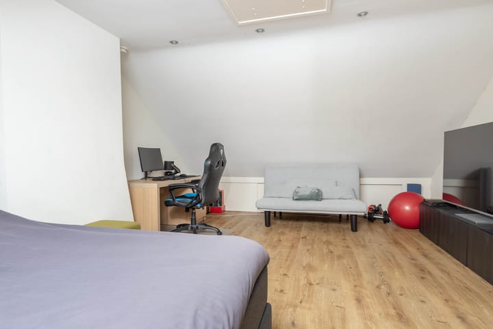 Foto 33 van Maarten Trompstraat 8