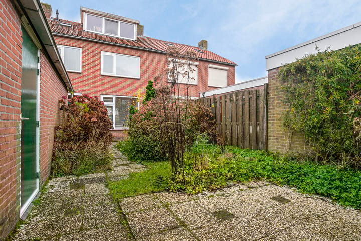 Foto 2 van Dr. A.R. Holstraat 13