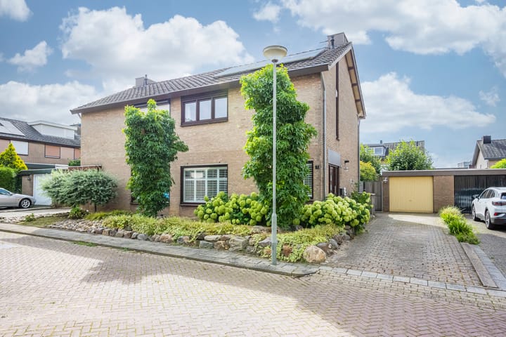 Foto 22 van Paul van Ostaijenstraat 5