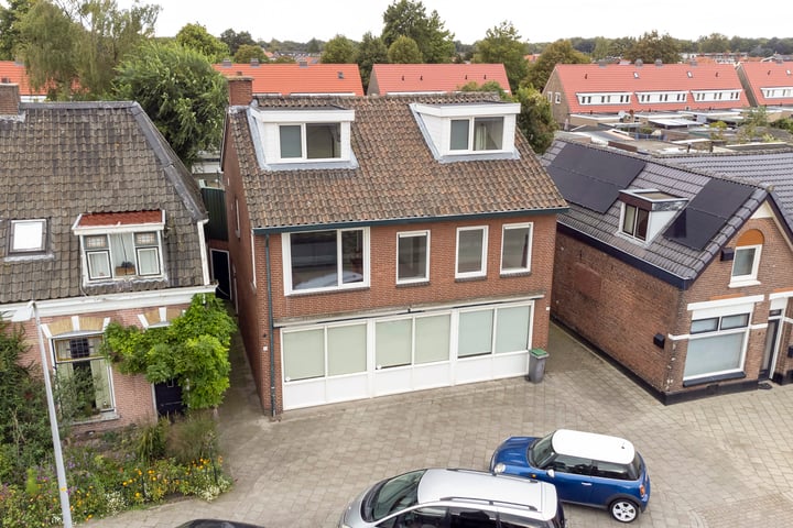 Ambtstraat 95