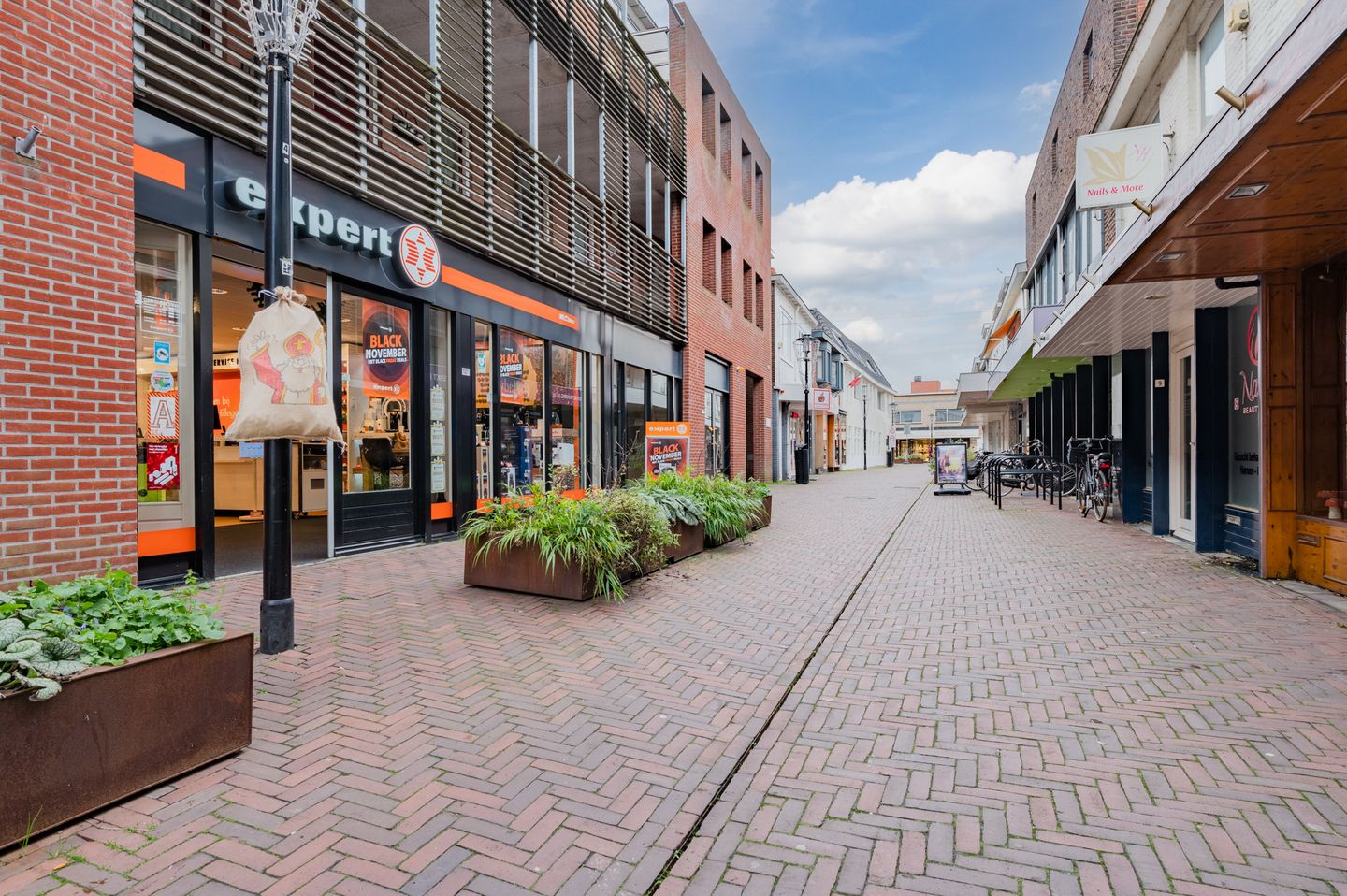 Foto 25 van Meerdorpstraat 14