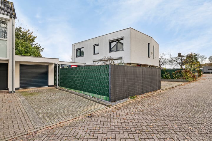 Foto 2 van Drachmenruwe 13-A