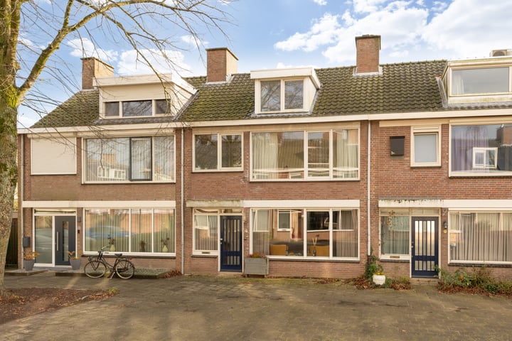 View photo 6 of Magelhaesstraat 4