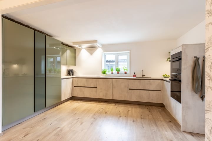 Foto 4 van Middelweg 10