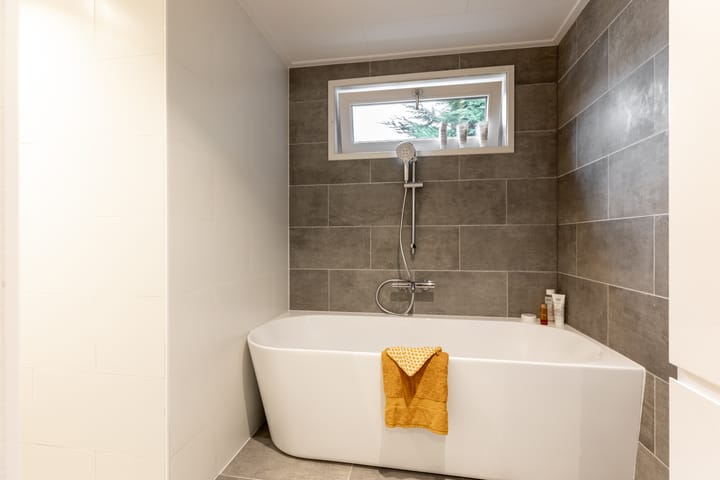 Foto 17 van Middelweg 10