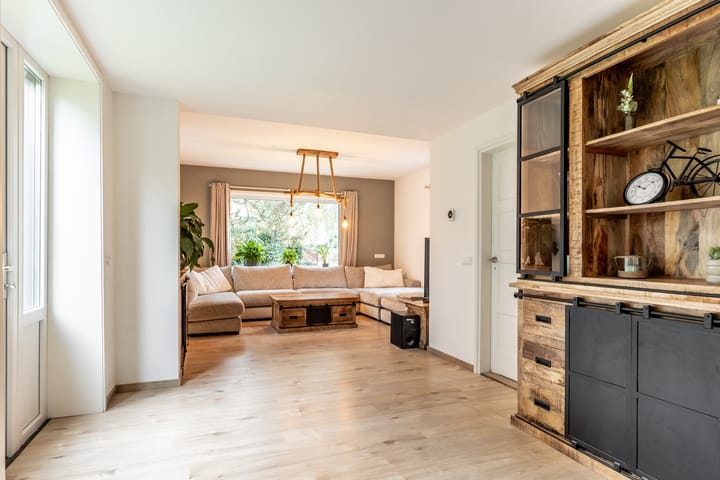 Foto 23 van Middelweg 10