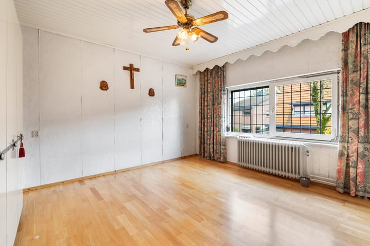 Foto 16 van Hovenstraat 49