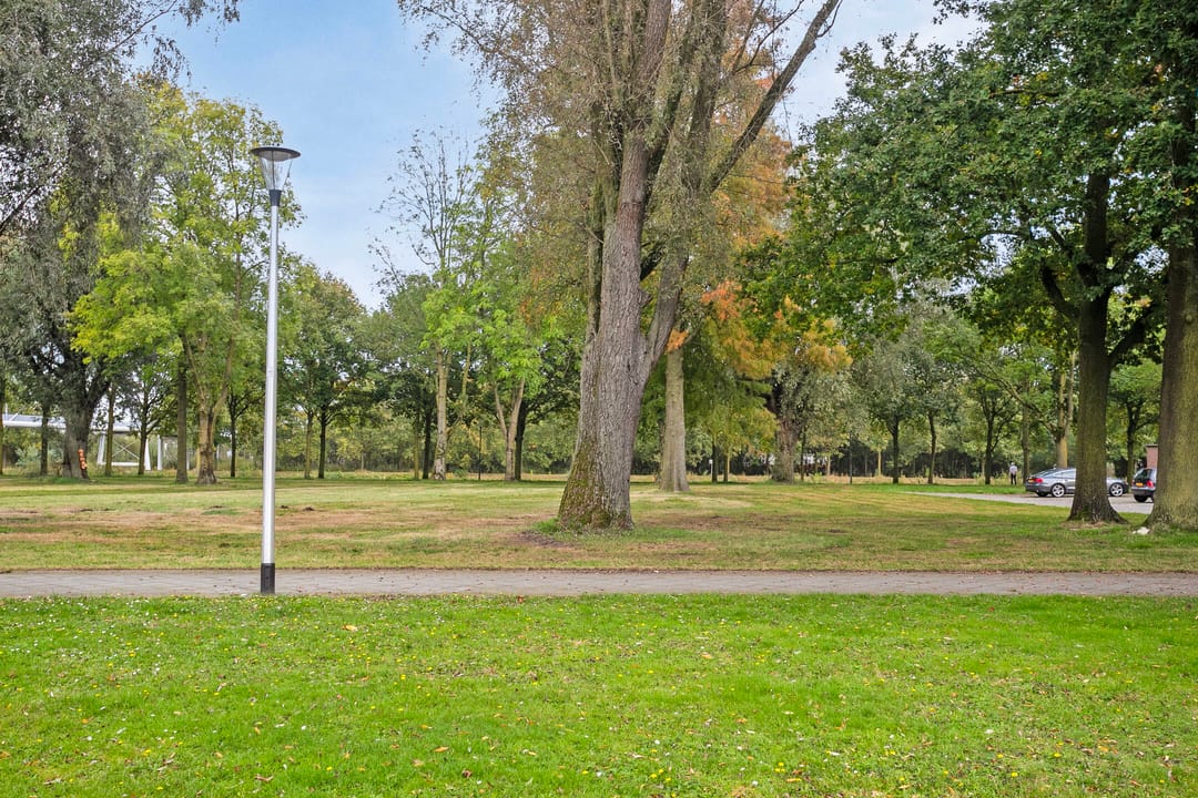 Photo 38 of Johannes Vermeerlaan 84