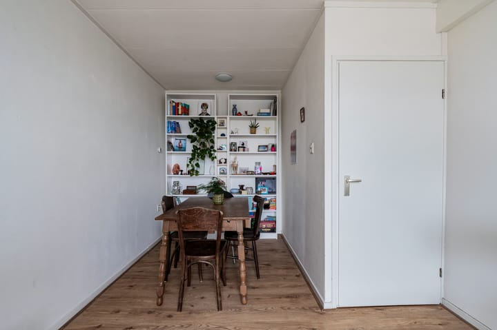 Photo 9 of Spaarndammerstraat 18-H