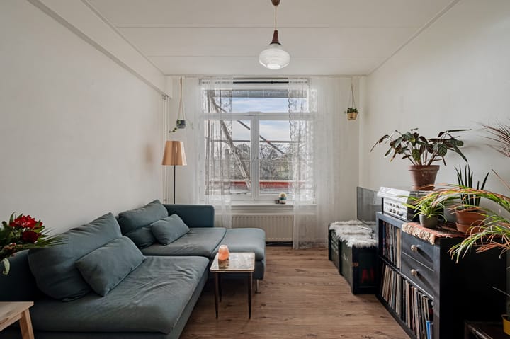 Photo 10 of Spaarndammerstraat 18-H