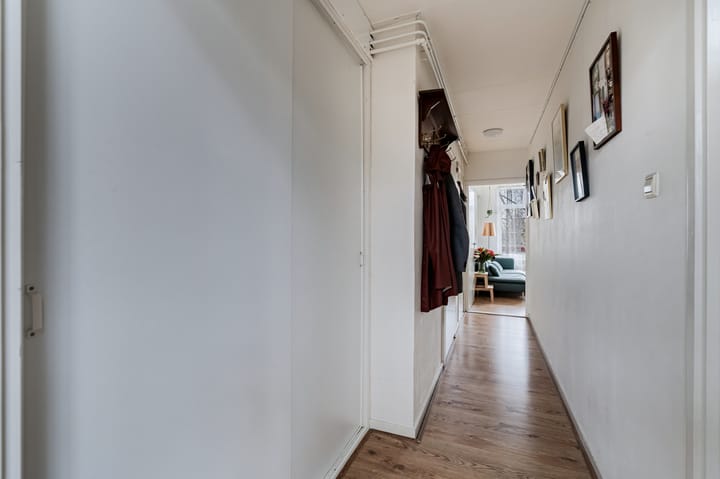 Photo 12 of Spaarndammerstraat 18-H