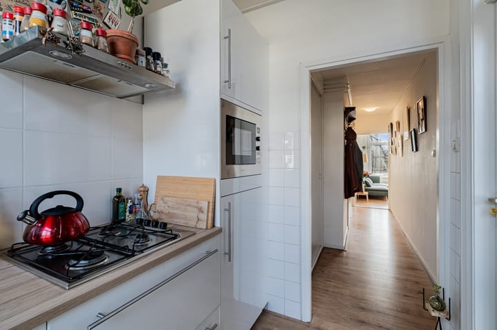 Photo 13 of Spaarndammerstraat 18-H