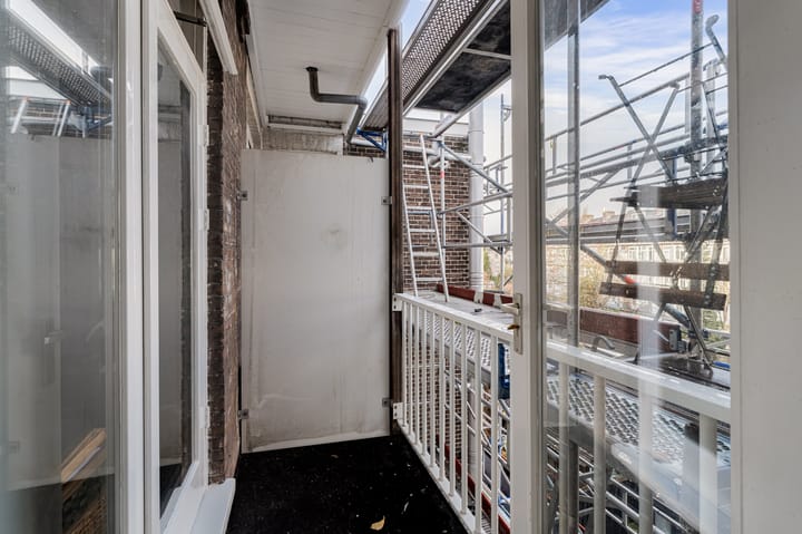 Photo 19 of Spaarndammerstraat 18-H