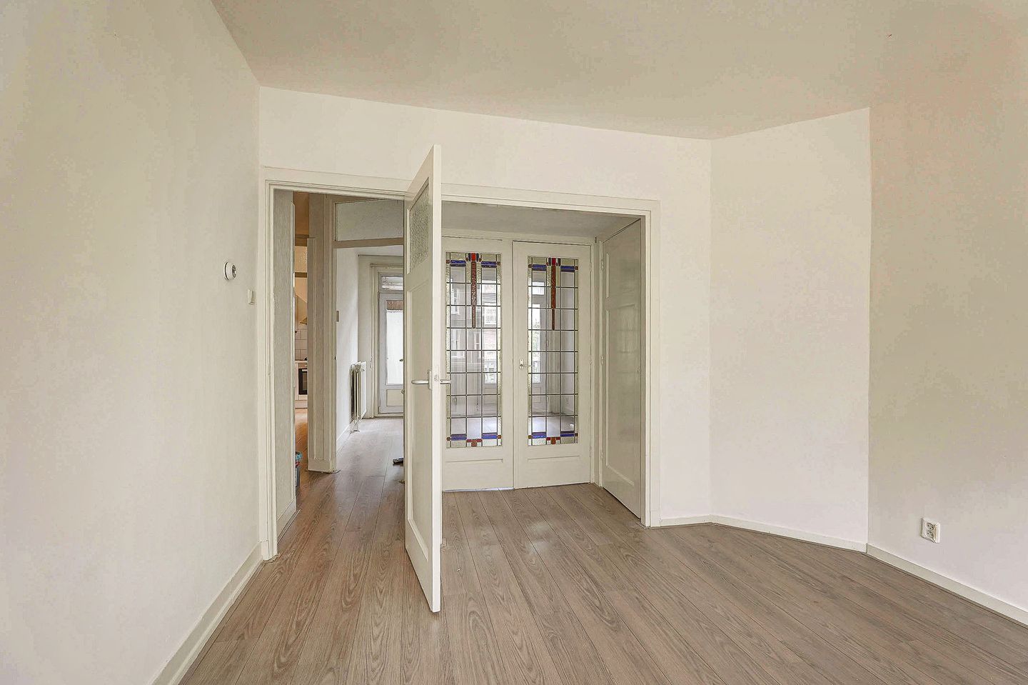 Photo 10 of Van Walbeeckstraat 3-1