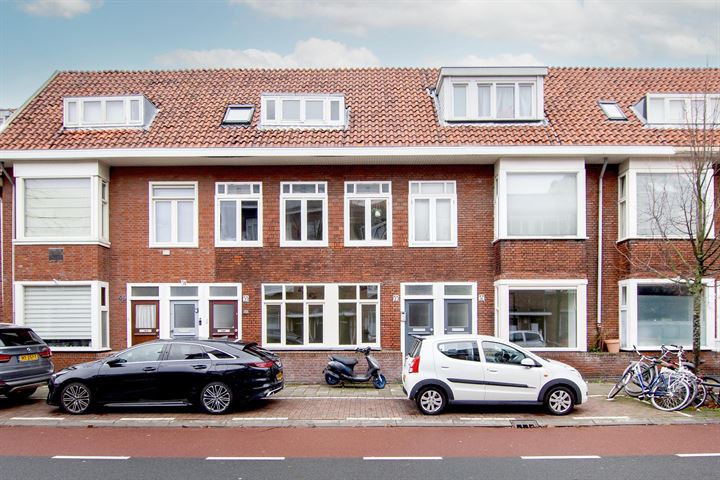 View photo 1 of Teding van Berkhoutstraat 57