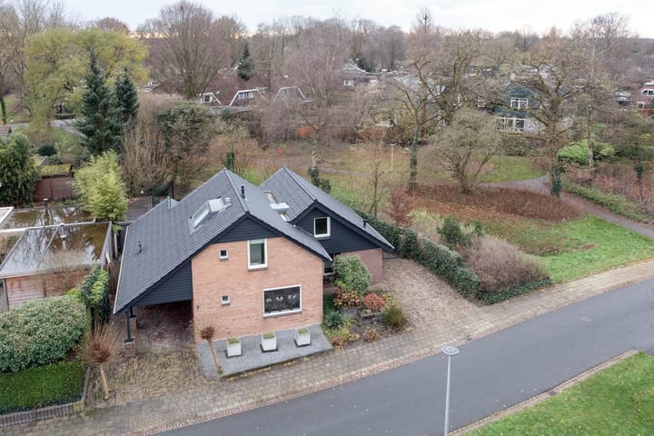 Foto 1 van Kees van Baarenstraat 3