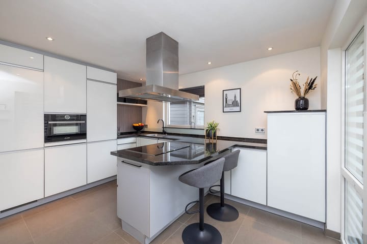 Foto 12 van Kees van Baarenstraat 3