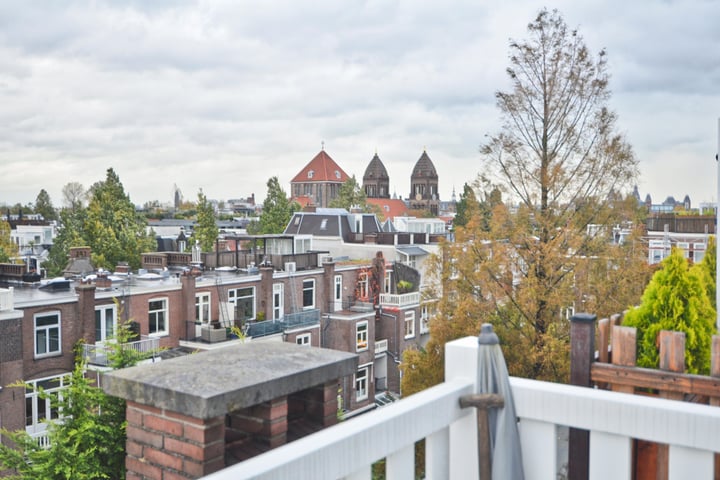 Bekijk foto 35 van De Lairessestraat 80-3