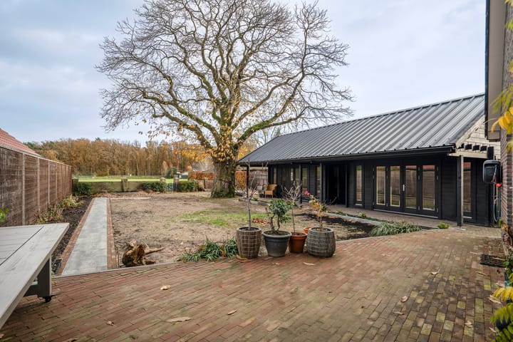 Foto 26 van Diergaarderstraat West 16