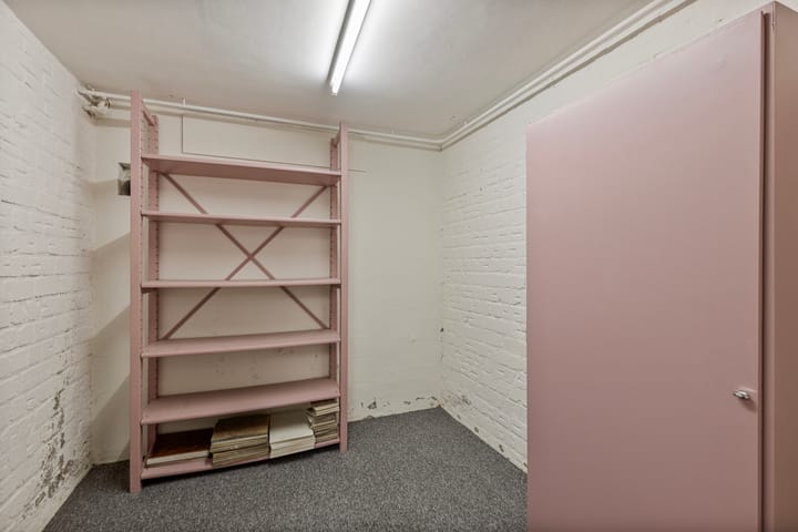 Photo 31 of Angerensteinstraat 9