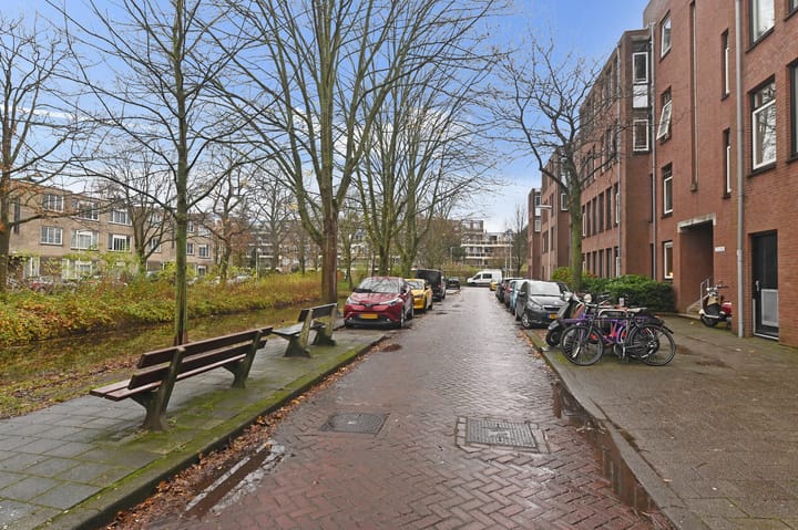 Foto 40 van John Rädeckerkade 65