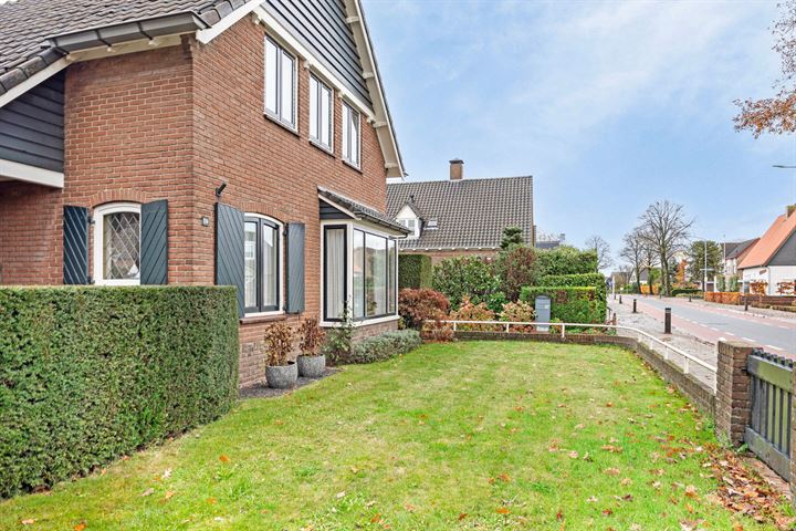 Bekijk foto 32 van Steenheuvelsestraat 59