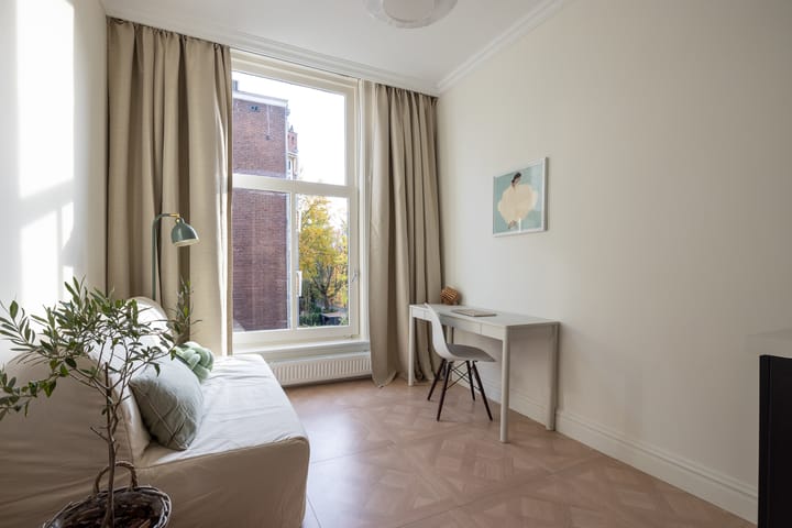 Foto 9 van Westzeedijk 104-B