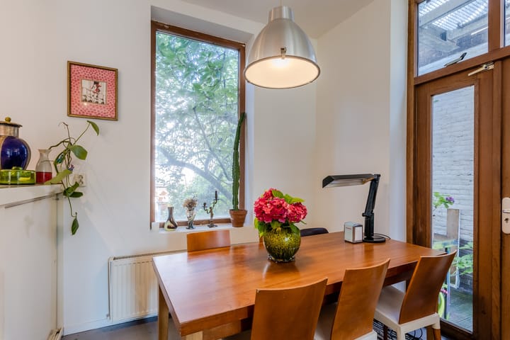 Photo 10 of Overschiesestraat 58