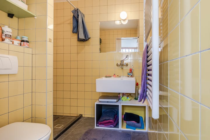 Photo 21 of Overschiesestraat 58