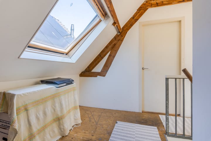 Photo 26 of Overschiesestraat 58