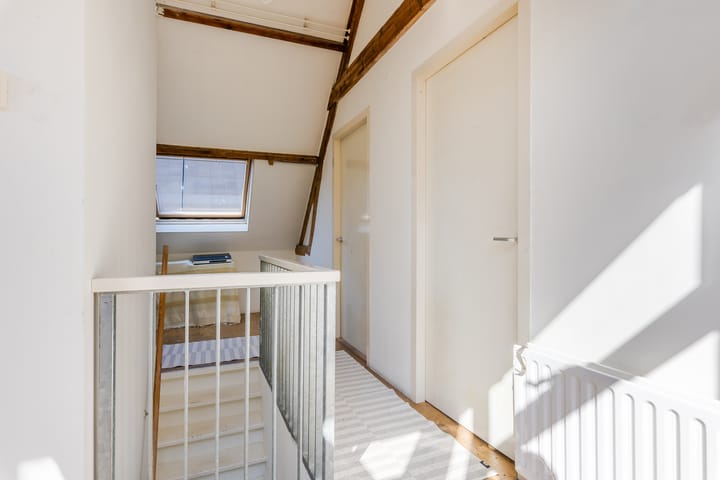 Photo 27 of Overschiesestraat 58