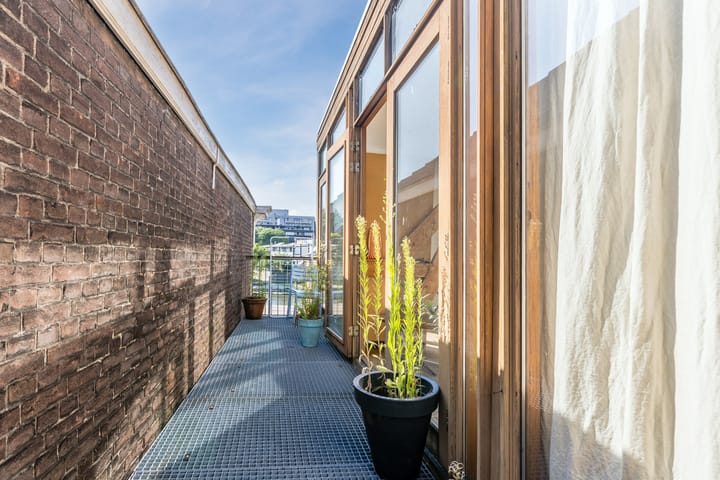 Photo 29 of Overschiesestraat 58