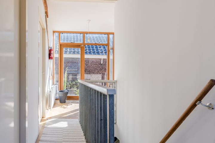 Photo 28 of Overschiesestraat 58