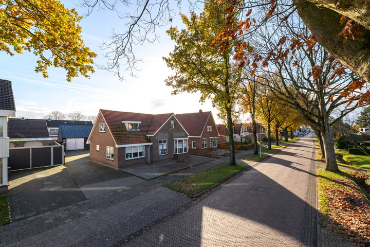 Bekijk foto 1 van Hoofdstraat Oost 70