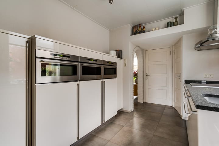 Foto 15 van Bernhardstraat 35