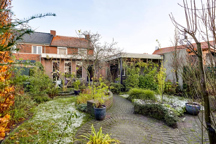 Foto 38 van Bernhardstraat 35