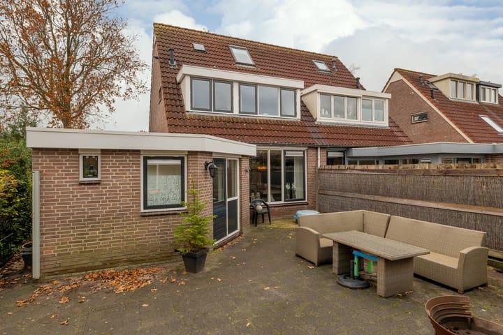 Photo 5 of Kamille 11