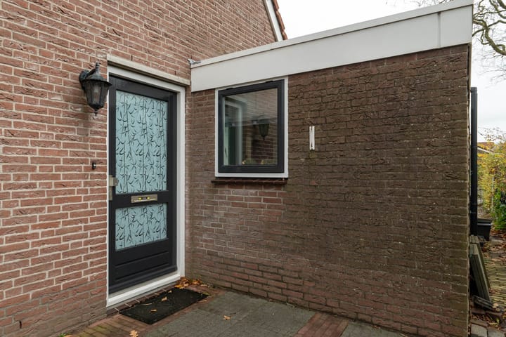 Photo 6 of Kamille 11