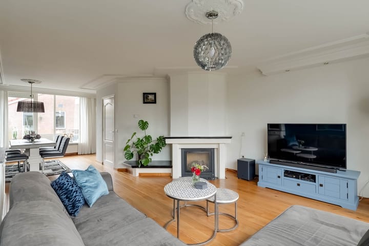 Photo 14 of Kamille 11