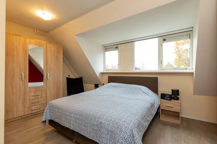 Photo 28 of Kamille 11